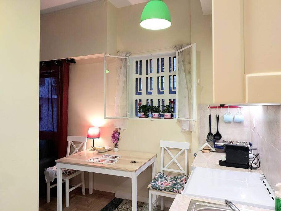 Cozy Bright New Apartment アテネ エクステリア 写真